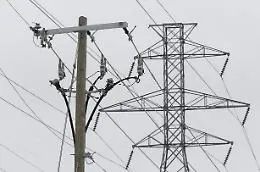 Elettricit&agrave;: Gme, prezzo medio Italia scende a 500 euro