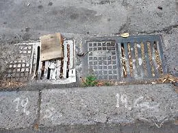 Catania: previsioni meteo burrascose...ma le caditoie della citt&agrave; sono ostruite