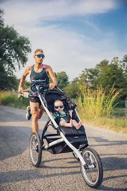 Assessore emiliano batte il record mondiale del "passeggino"