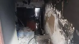 Agrigento, l&rsquo;inferno di fuoco in centro storico: palazzo inagibile, sgomberate 3 persone