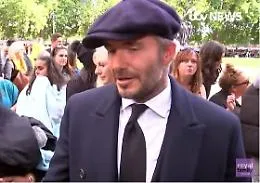 Beckham 12 ore in fila per rendere omaggio alla regina Elisabetta