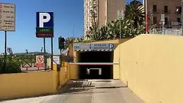 Pluripiano via Empedocle: il parcheggio &egrave; gratis ma solo dopo l'orario di ufficio