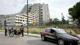 A Scampia clan costringe mamma e figlio a "consegnare" la casa