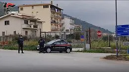 Sparatoria in residence, la lite nata per i consumi di una bolletta: un fermo