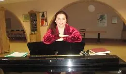 Luisa Pappalardo, un'acese innamorata del canto e della musica applaudita nel mondo