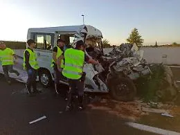 Strage in A4: in tanti in fila per la camera ardente a Riccione