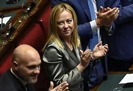 Appunti di Berlusconi su Meloni, lei replica: &laquo;Non sono ricattabile&raquo;