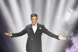 Il nuovo show di Fiorello per la mattina di Rai 1 fa infuriare il Cdr del Tg1