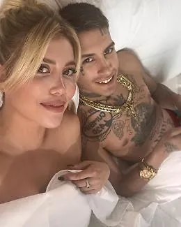 Wanda Nara a letto con il rapper L-Gante: solo fiction o realt&agrave;?