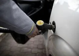 Perch&eacute; il gasolio costa pi&ugrave; della benzina? Colpa, ma non solo, della guerra