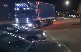 Belpasso, &ldquo;gara di velocit&agrave;&rdquo; tra due camion alla fine di evento: due pedoni salvi per "miracolo"