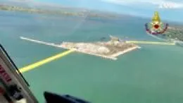 Acqua alta a Venezia, su le barriere del Mose
