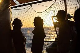 Migranti sulla Humanity1 ancora al largo di Catania. Ong: &laquo;Qui soltanto per ripararci&raquo;
