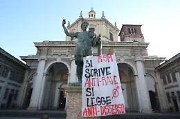 Rave: Rete studenti, c'&egrave; rischio reale sia applicato alle scuole