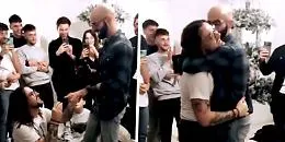 Valerio Scanu fa coming out: proposta di matrimonio al compagno