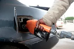 Carburanti, benzina e gasolio aprono la giornata in aumento sui mercati