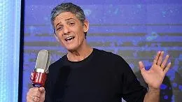 Fiorello a Meloni: &laquo;Vengo io a fare da tato a Ginevra&raquo;