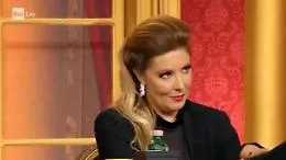 Le condoglianze di Milly Carlucci a Selvaggia Lucarelli in diretta tv a &laquo;Ballando con le stelle&raquo;
