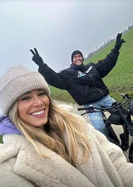 Diletta Leotta e Loris Karius: un bagno (d'amore) nella foresta