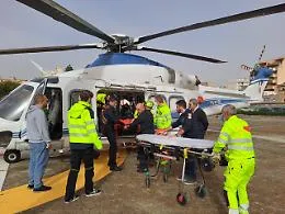 Si ferisce con un decespugliatore a lama, soccorso da un elicottero della Polizia