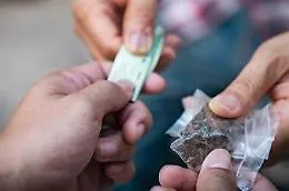 Vi racconto la mia vita da pusher "senza scampo" a Catania