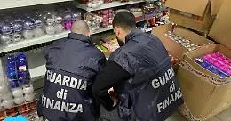 Siracusa: sequestrati 118mila prodotti natalizi (luci e addobbi) non conformi
