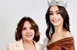Miss Italia, la 18enne romana Lavina Abate &egrave; la nuova regina di bellezza