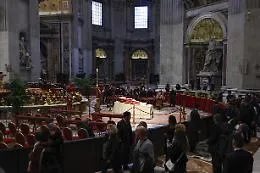 Ratzinger: oggi 70mila fedeli, oltre 135 mila in due giorni