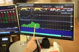 Spread: scende tensione su bond europei, Btp al 4,35%