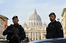 ++ Ratzinger:da stanotte al via zona rossa attorno San Pietro ++