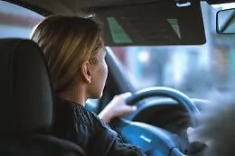 Assicurazione auto alle stelle, la guida tecnica per avere la copertura assicurativa e risparmiare fino al 30%