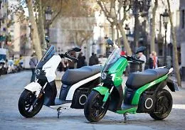 Senegalese fa arrestare palermitano che tenta di rubare un motorino