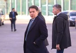 Open Arms, Conte e Di Maio "scaricano" Salvini: &laquo;Fece tutto lui&raquo;