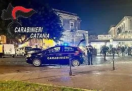 Centro storico al "setaccio": sanzionati 3 posteggiatori abusivi e contravvenzioni stradali