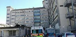 Sedicenne sniffa colla e finisce in Rianimazione