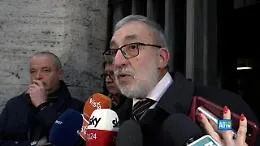 I benzinai dopo l'incontro al Mimit: &laquo;Revocato secondo giorno di sciopero&raquo;