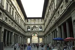 Uffizi, torna la "Festa dei Doni", per le coppie visite a met&agrave; prezzo
