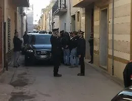 Matteo Messina Denaro, le cinque carte di identit&agrave; trovate nel covo e l'ipotesi del furto