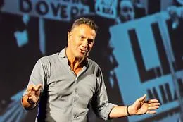 Marco Falaguasta torna al teatro: &laquo;Non ci facciamo riconoscere&raquo;