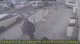 Rapine, armi e &ldquo;cavie&rdquo; da vaccinare per falsi green pass ai &ldquo;no vax&rdquo;: 17 indagati a Catania