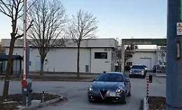 Messina Denaro, il boss interrogato in carcere per un'ora non sceglie il silenzio