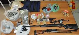 Adrano, spaccio di droga all'ombra del clan Santangelo-Taccuni: 5 arresti