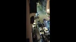 Catania, far west in via Di Sangiuliano: fuochi d'artificio per strada e tra i passanti