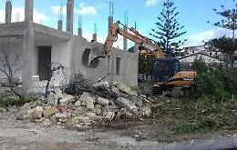 Abusivismo ad Agrigento, sigilli in via Fiume Simeto: scatta l'ordinanza di demolizione