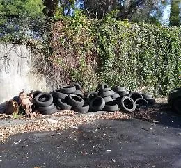 Catania: discarica di copertoni in Via Sassari