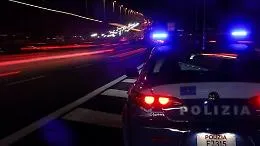 Blitz sull'A19, hashish e 8 telefoni in auto: la Polstrada di Catenanuova arresta un corriere