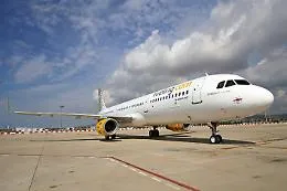 Vueling cancella il volo: viaggio da incubo per 8 palermitani tornati a casa dopo 16 ore passando da Bologna, Barcellona e Catania