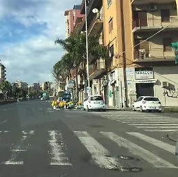 Catania: via V. Giuffrida sporcizia e incivilt&agrave;