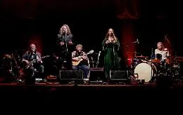 Robert Plant, il mito dei Led Zeppelin, a Taormina il 30 agosto