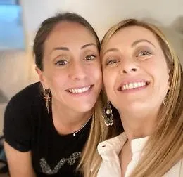 Caos in FdI, processi fuori e nel partito. Donzelli e Arianna sbarcano in Sicilia